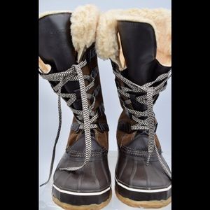 Bearpaw, women’s snow boot, size 9